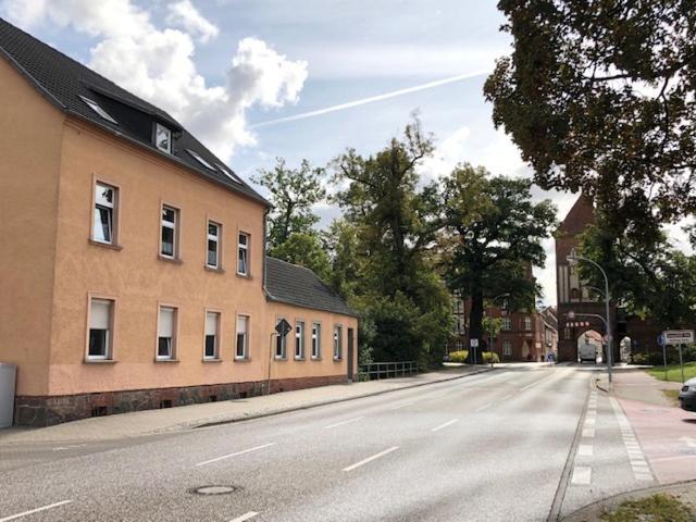 Gemütliche Ferienwohnung - Monteurzimmer in der Wittstocker Altstadt Exterior foto